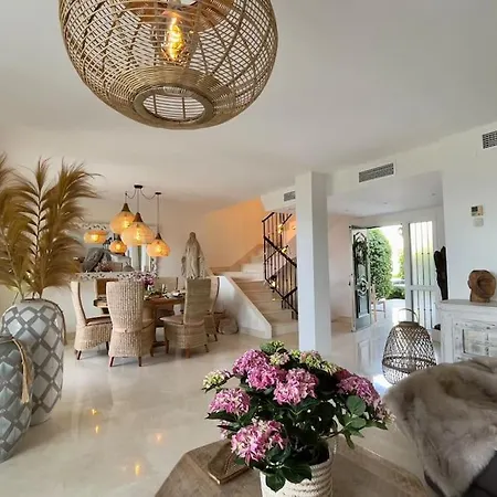 Holiday home Spectacular Views At Beachfront Townhouse Rdr318 *